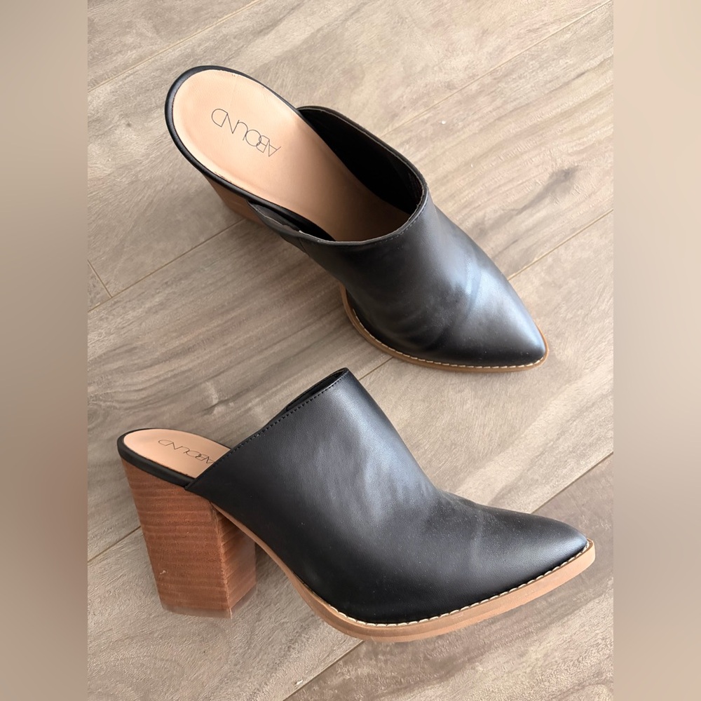 ABOUND Elegant Black Mules with Wooden Heel